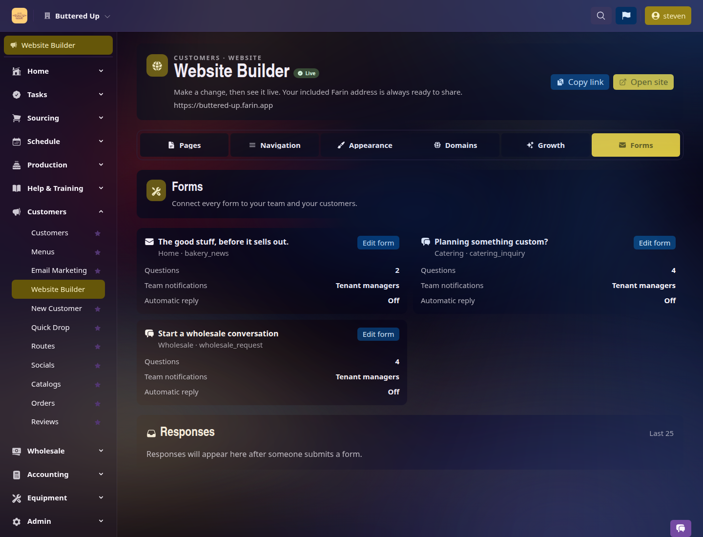 Farin Website Builder Forms tab with embedded form cards and recent responses